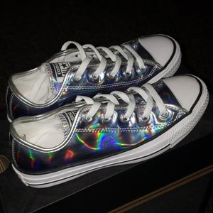 Holgoprahic Converse